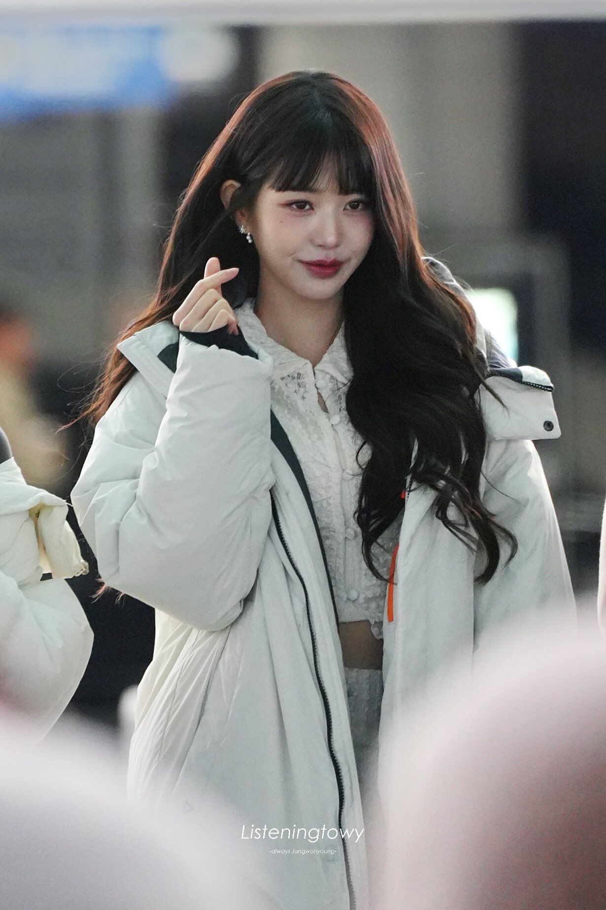 [연예] 장원영 출국