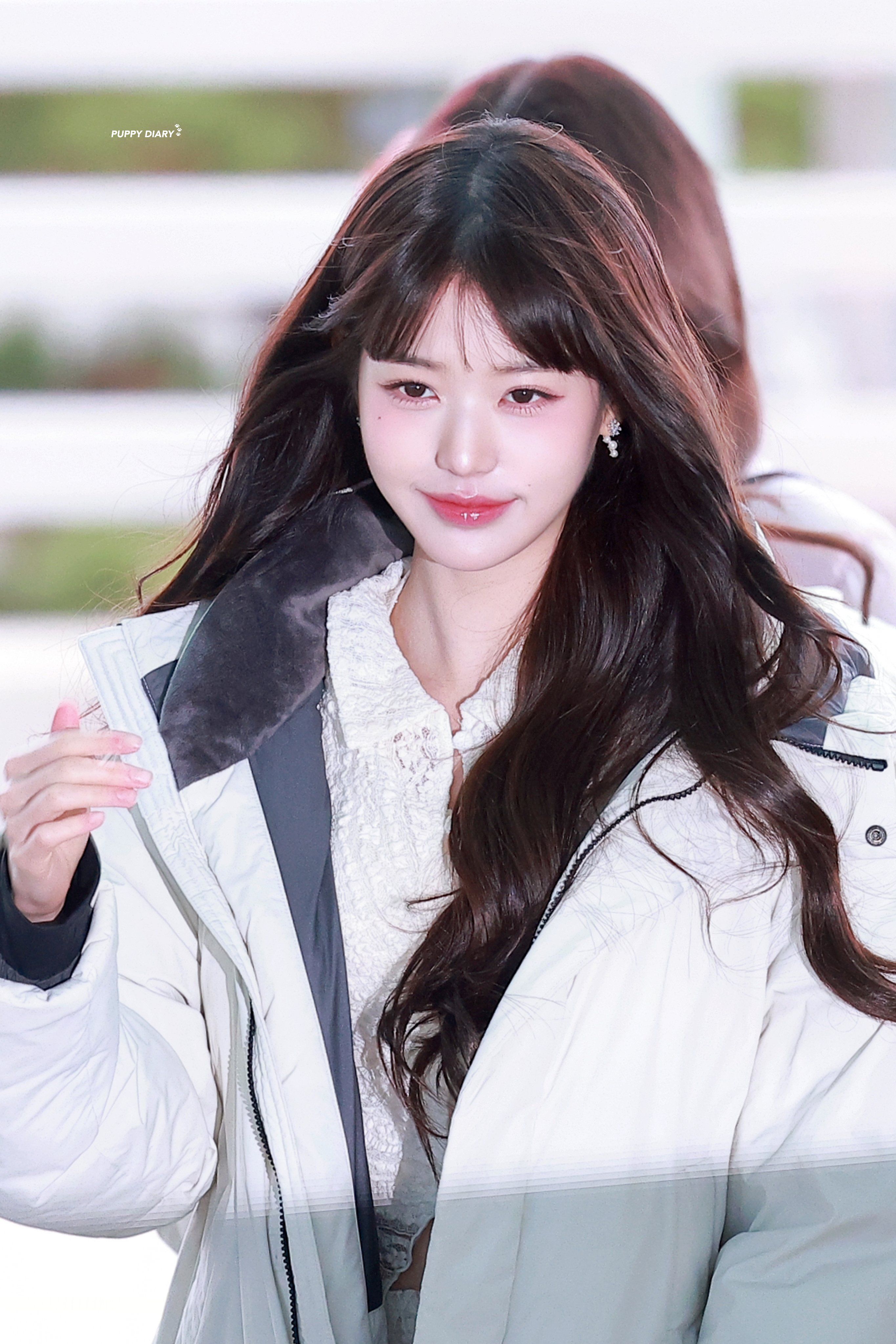 [연예] 장원영 출국