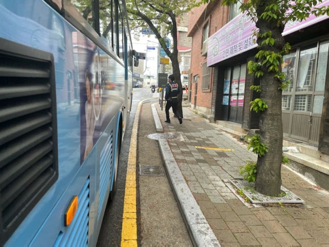 [감동] 할아버지가 버스에 놓고 내린 수술비 2000만원, 이렇게 찾았다