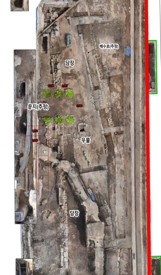 [기타] 경복궁 앞 2m 팠더니…삼군부·사헌부 터 등 조선 육조거리 윤곽이