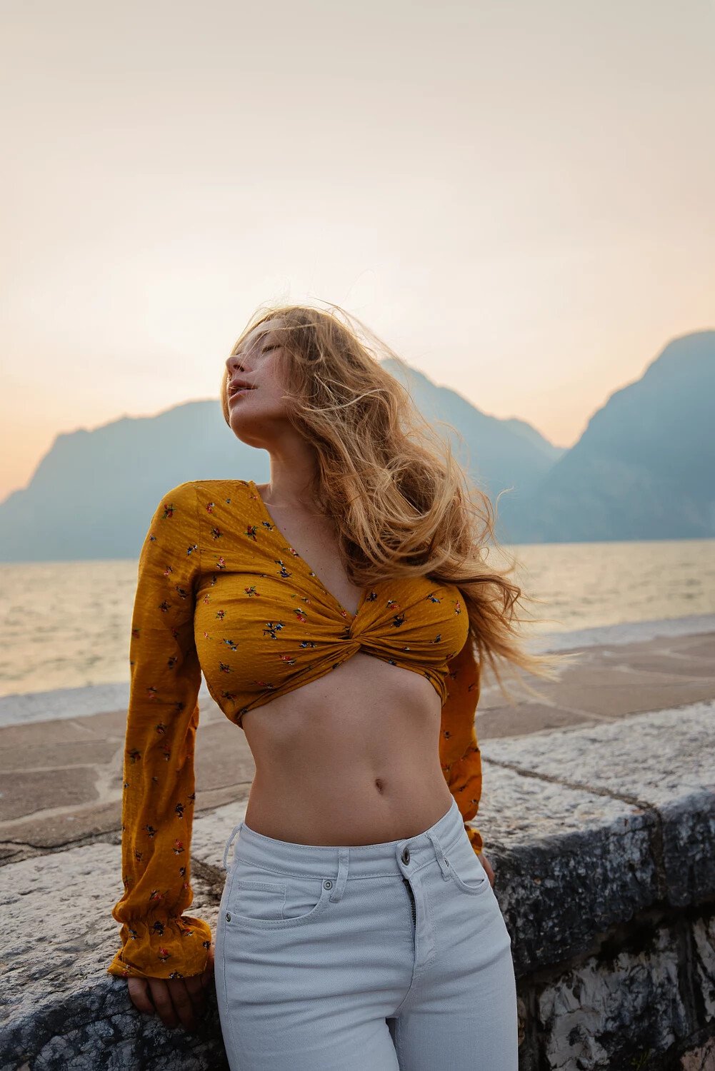 여성의 아름다움을 찍는 28세 러시아 사진작가