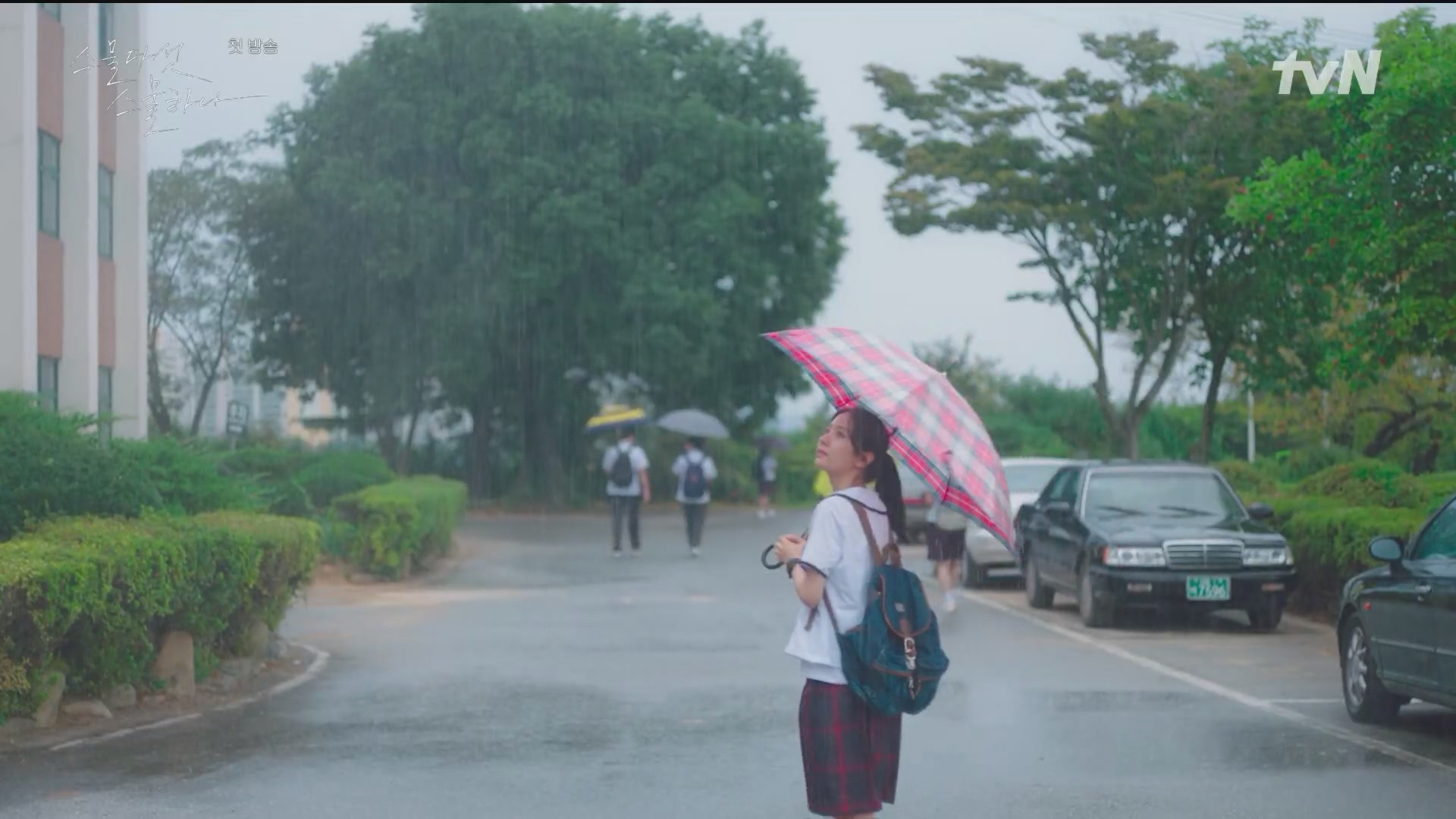 [연예] [움짤] 나는 주말마다 고유림(보나)을 보러 간다.if