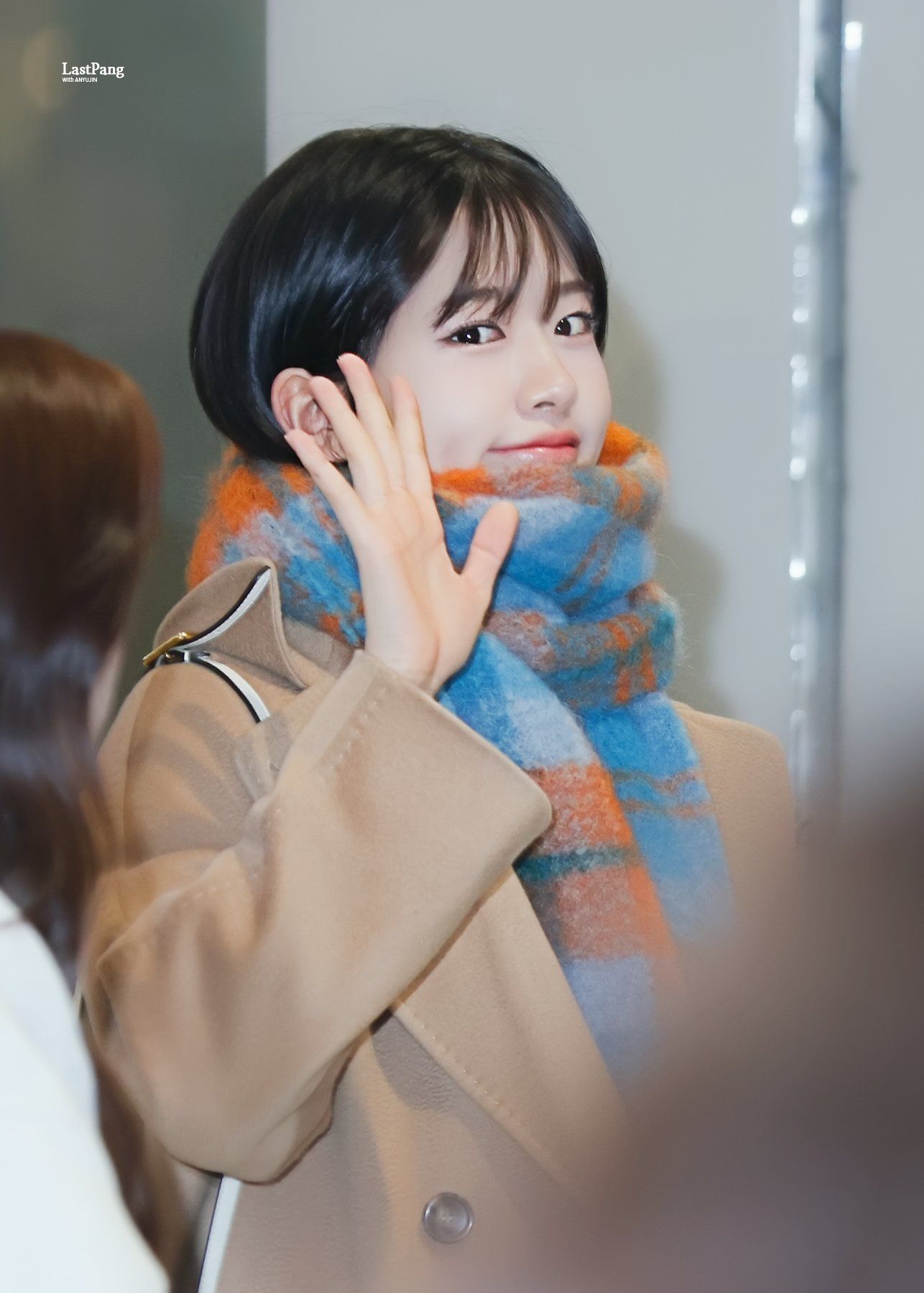 [연예] 안유진 출국