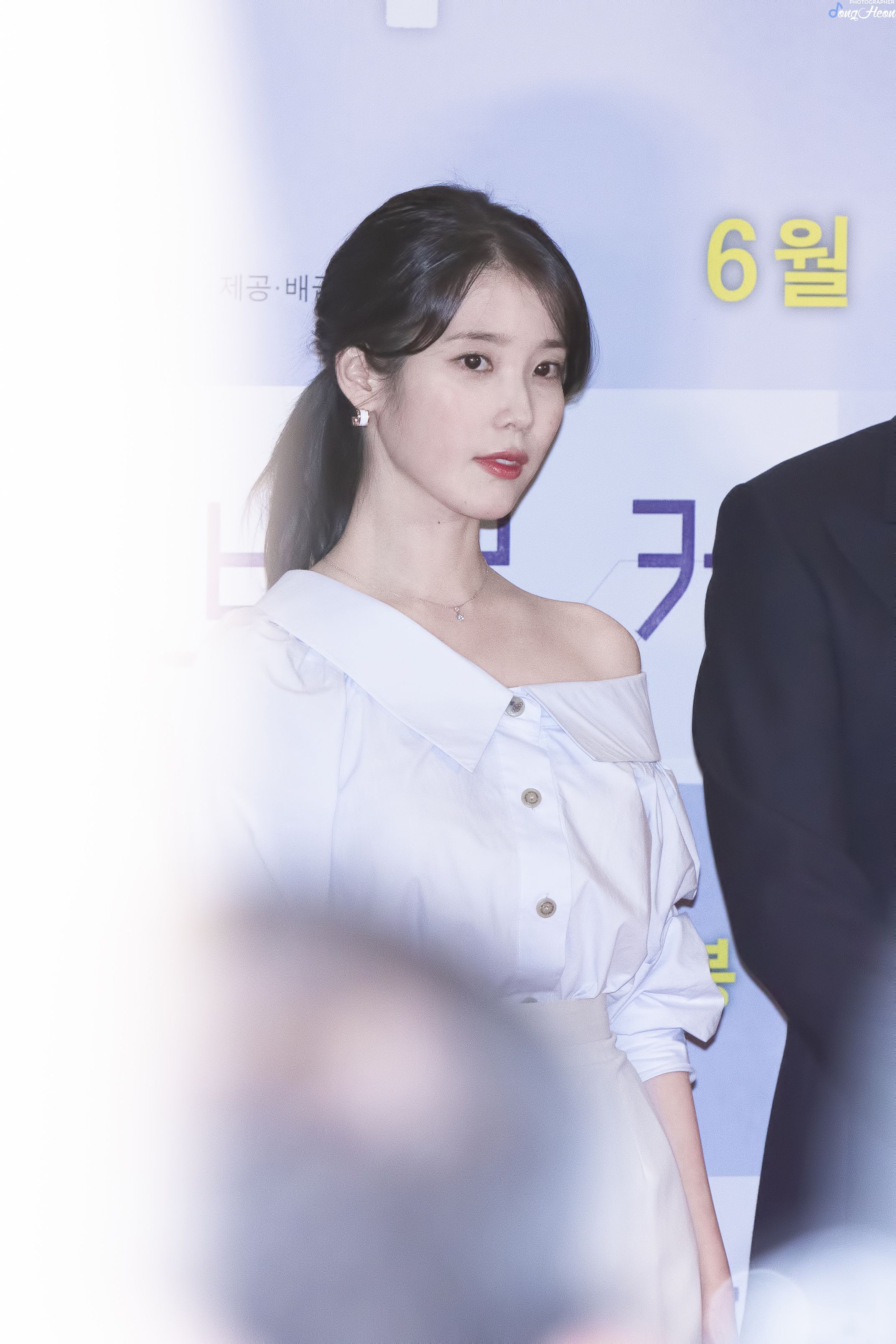 [연예] 아이유 브로커 시사회 GV